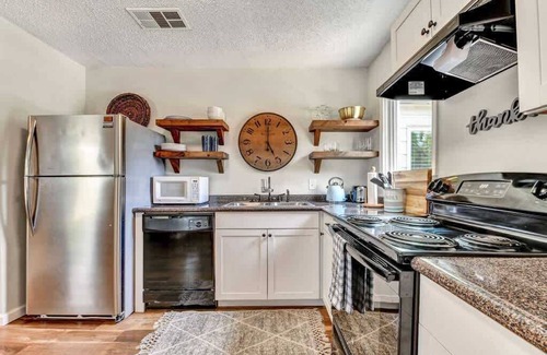 Dean Highland House | Pecan Hill House Summ