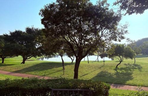 Hartbeespoort Villa | Pecanwood Villa with lake view