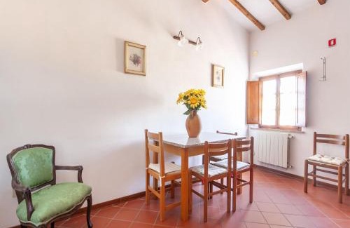 Peccioli Apartment | Peccioli Villa Retreat w Pool