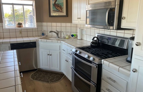 Grover Beach House | Pelican House: Bright Beautiful Beach Home