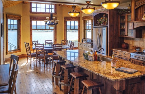 Island Park Cabin | Pelican Point Lodge Island Park, ID Yellowstone Executive Retreat