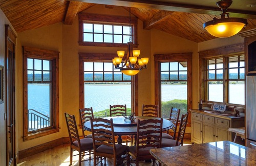 Island Park Cabin | Pelican Point Lodge Island Park, ID Yellowstone Executive Retreat