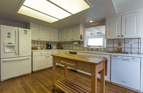 Trinidad House | Pelican's Nest - Beach & Dog Lover's Paradise!