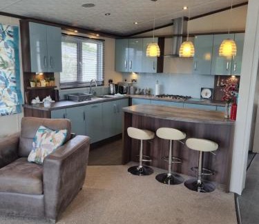 Flookburgh Resort | Pemberton Arrondale Lodge, Lakeside View (Haven Lakeland)