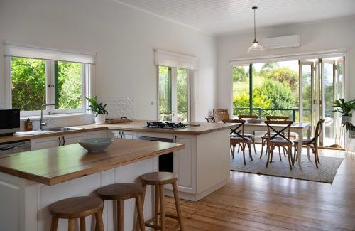 Daylesford House | Pembroke - modern comforts and scenic views