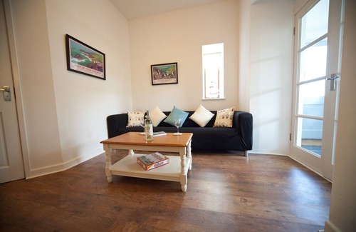 Goodwick Apartment | Pembrokeshire Apartment - At the Heart of Northern Pembrokeshire