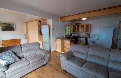 Pender Island Cottage | Pender Island Oceanfront Cottage with Private Beach Access & Awesome Sunsets