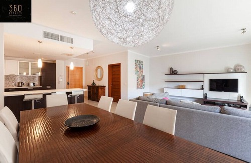 Paceville Apartment | Pender LUX Complex - 3BR Unit with Private Parking