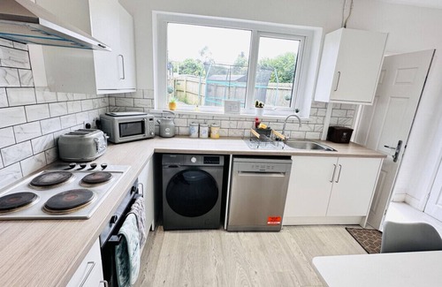 Tremorfa House | Pengam House Cardiff