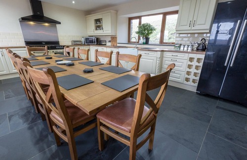 Llandeilo House | Pengelli Dairy. Country view with hottub