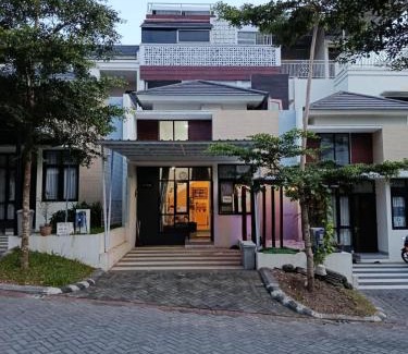 Malang Villa | Penginapan, homestay Gor Ken Arok kota malang jawa timur bisa 5-10 orang