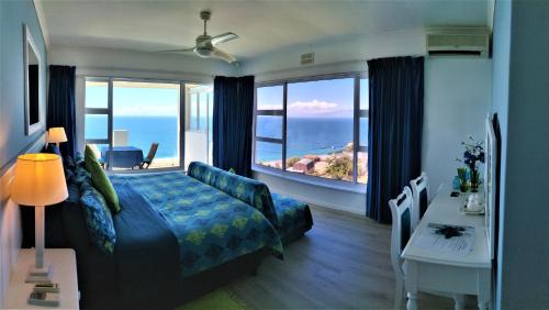 Froggy Farm Villa | Penguinden - Private Villa with Sea Views