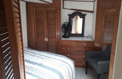 Capestang Bed & Breakfast | Peniche Caroline