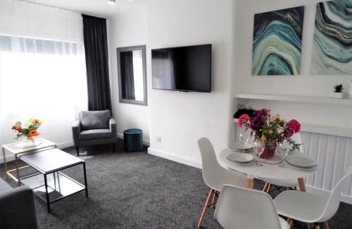 Linthouse House | Penilee Upper Apartment