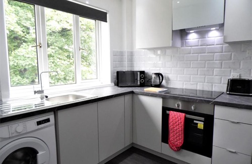 Linthouse House | Penilee Upper Apartment