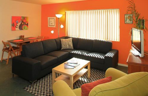 Peninsula Apartment | Peninsula Hideaway Apartment Alamitos Bay