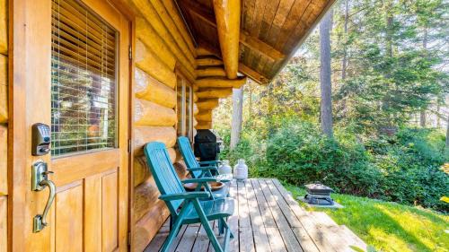 Oak Harbor House | Penn Cove Overlook by AvantStay Cabin w Views