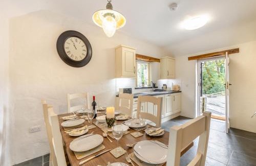 Bontnewydd House | Penpompren