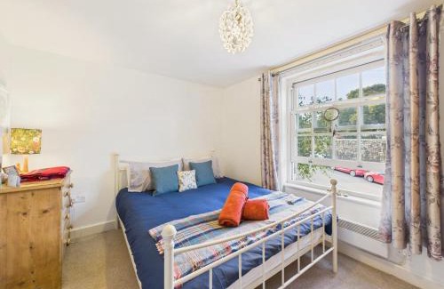 Mabe Apartment | Penryn Quayside Apartment – 1-bed, Fully Equiped Waterside base