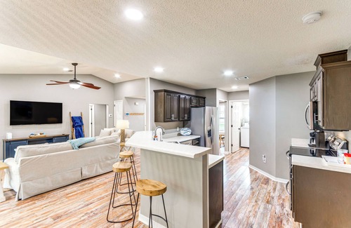Ono Island House | Pensacola Home w/Fire Pit, 7 Mi to Beaches!