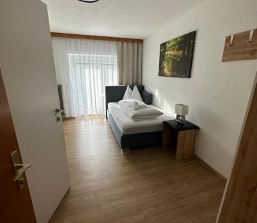 Roppen Bed & Breakfast | Pension Alpina