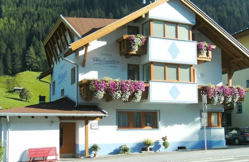 Sankt Anton am Arlberg House | PENSION HELVETIA Sankt Anton am Arlberg