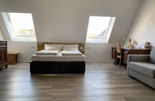 Oedheim Hotel | Pension Pauserei