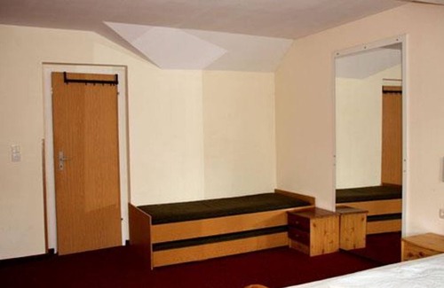 Jocketa Bed & Breakfast | Pension & Restaurant Gockescher Hahn - Family room 2, shower, WC