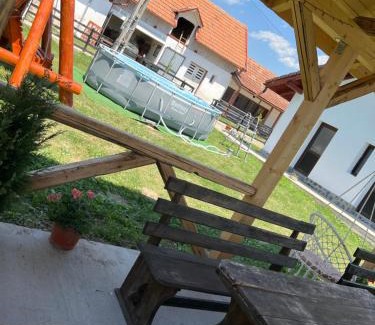 Baia de Fier House | Pensiunea Alina