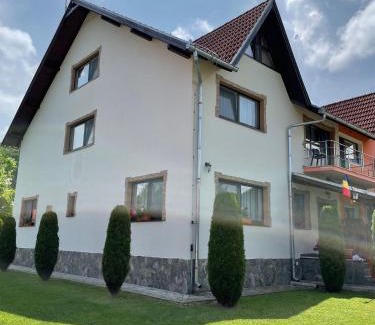 Cristian House | Pensiunea Colt De Rai