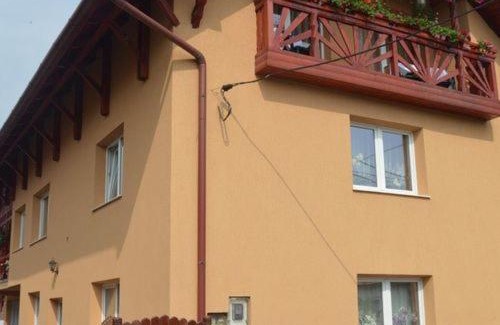 Corund House | Pensiunea Fábián Vendégház