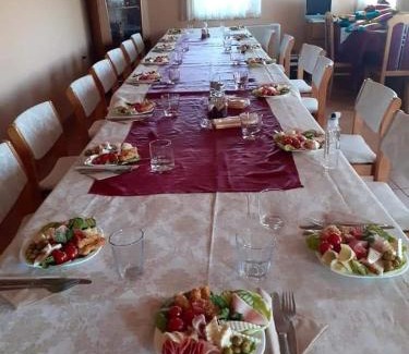 Bradu House | Pensiunea Iza