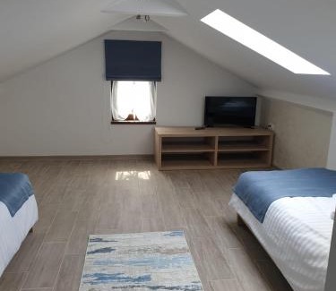 Corbu House | Pensiunea Lotus Corbu