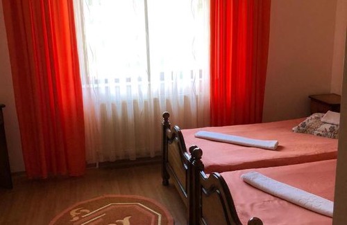 Manastirea Humorului House | Pensiunea Maridor