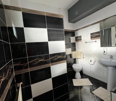 Bistrita Hotel | Pensiunea Old Sheriff