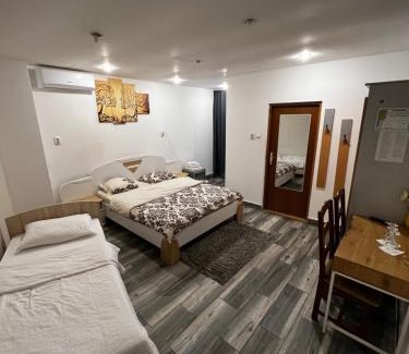 Bistrita Hotel | Pensiunea Old Sheriff