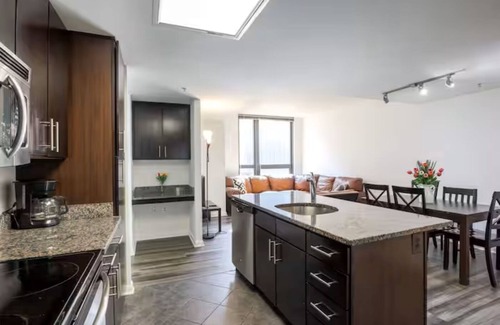 Aurora Highlands Apartment | Pentagon Luxe Apartments