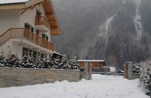 Chamonix City Centre Apartment | Penthouse Apartment, Chalet Oryx · Penthouse Apartment, sleeps 6, Central Chamonix