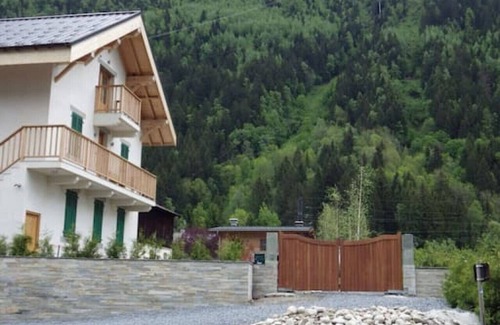 Chamonix City Centre Apartment | Penthouse Apartment, Chalet Oryx · Penthouse Apartment, sleeps 6, Central Chamonix