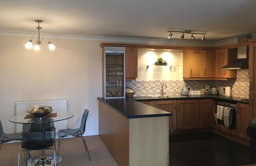 St Neots Apartment | Penthouse Apartment - Skipper Way, Little Paxton