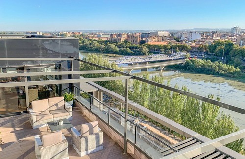 Barrio de Jesus Apartment | Penthouse best views of Pilar jacuzzi and garage