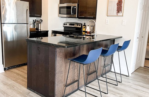 Church and Wellesley Condo | Penthouse Condo with Office Space in Central Toronto