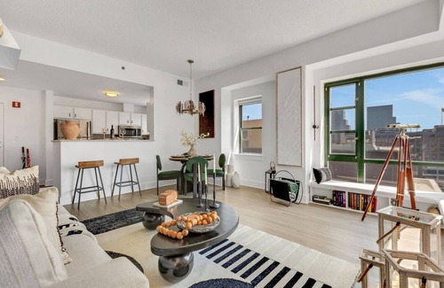 Downtown Apartment | Penthouse Perfection: with Unmatched Skyline Views