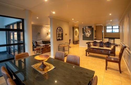 Durban Point Apartment | Penthouse Pleasure at Point Harbour