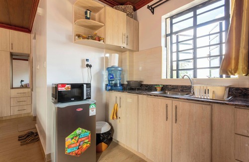 Ngara West Apartment | Penthouse Studio with King bed