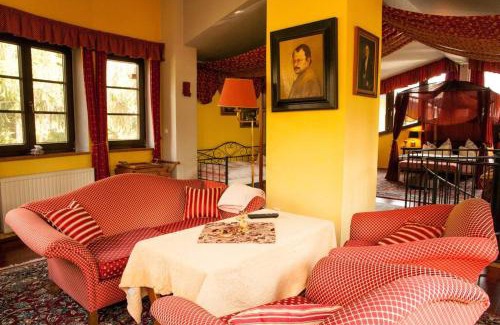 Altmuenster Apartment | Penthouse-Suite Mountain View mit Waldhütte/Sauna/Netflix