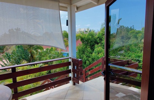 Jan Thiel Villa | Penthouse Villa rental Curacao Jan Thiel (Incl Electricity)