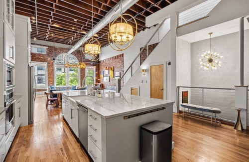 Old City Condo | Penthouse w/Rooftop Deck Overlooking Gay Street