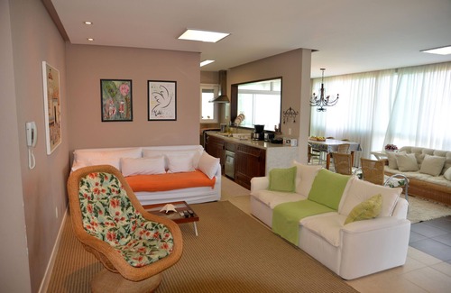 Cachoeira do Bom Jesus Apartment | Penthouse with SPA, Wi-Fi and cable TV 60 m from the sea with beautiful panoramic views