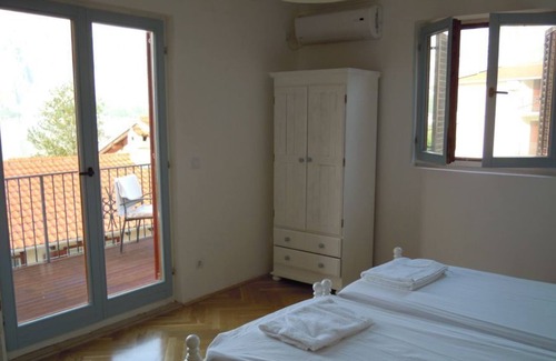 Prcanj Apartment | Penthouse with stunning views across Kotor Bay
